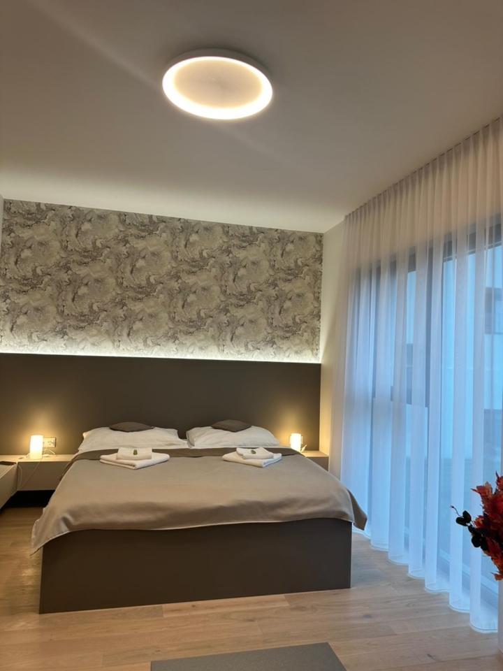 U Klasku 2 - Santovka Living Apartment *